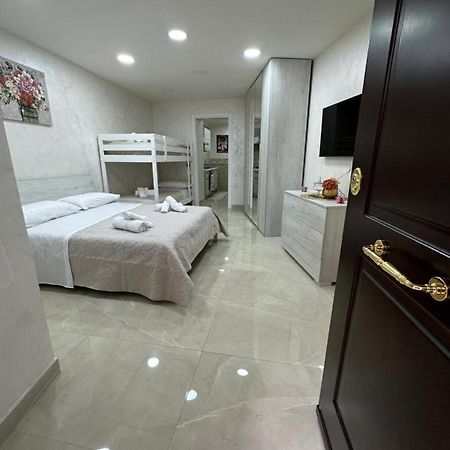 Chloehouse Apartment Naples Exterior photo